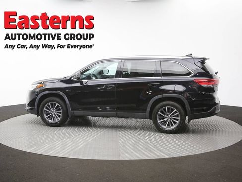 Used 2019 Toyota Highlander XLE AWD/4WD image 65