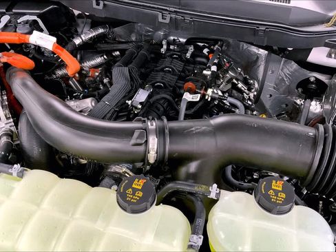 New 2025 Ford F150 Lariat w/ Equipment Group 501A Mid image 17