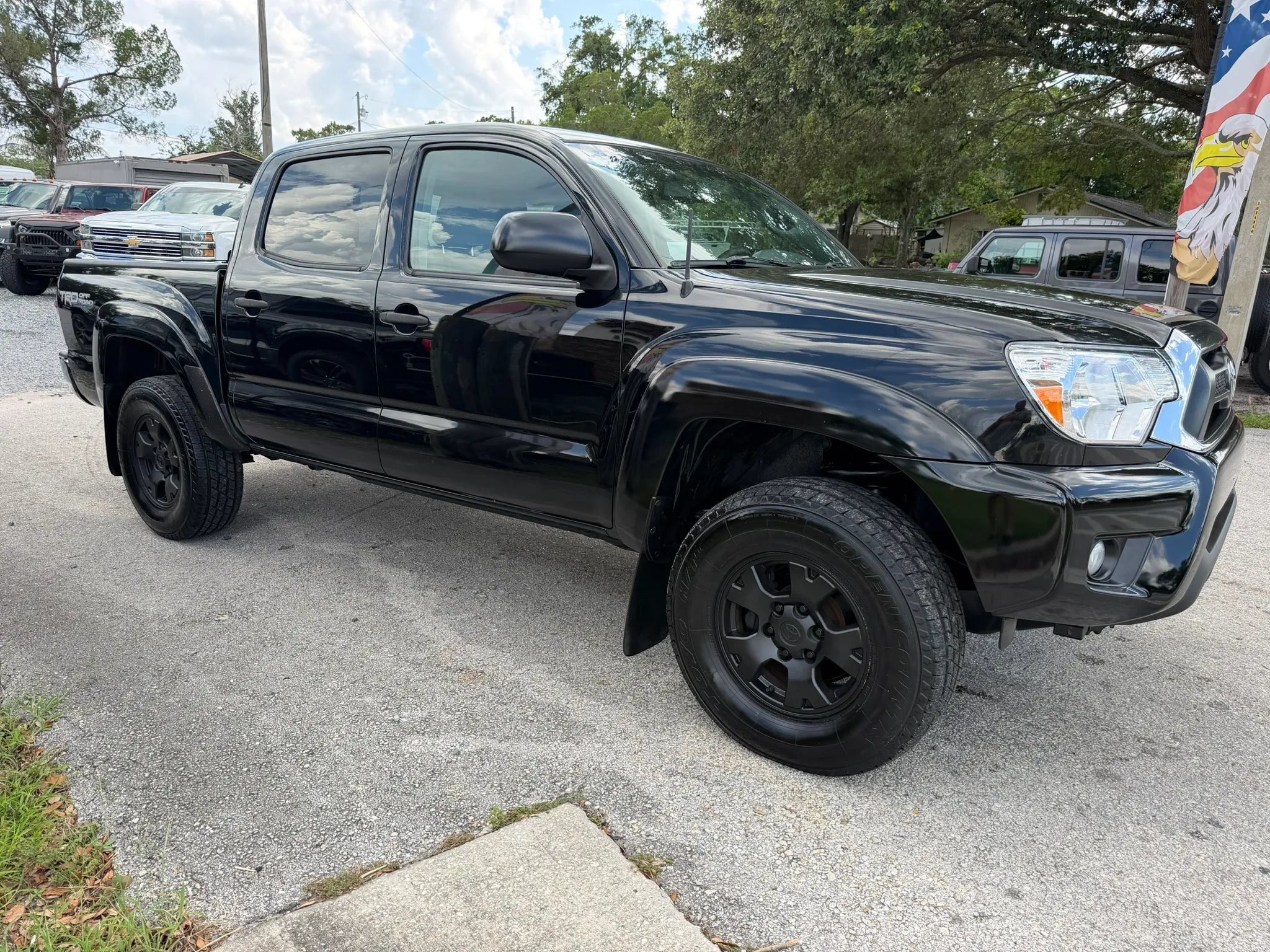 Used 2013 Toyota Tacoma 4x4 Double Cab w/ TRD Off-Road Pkg image 3