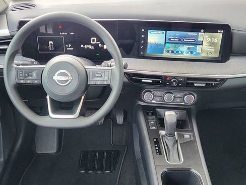 Used 2025 Nissan Kicks SV FWD image 21