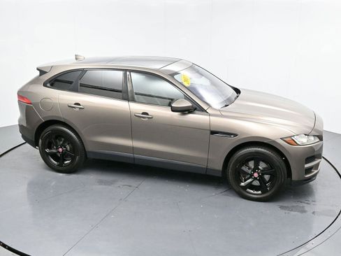 Used 2017 Jaguar F-PACE Premium image 40