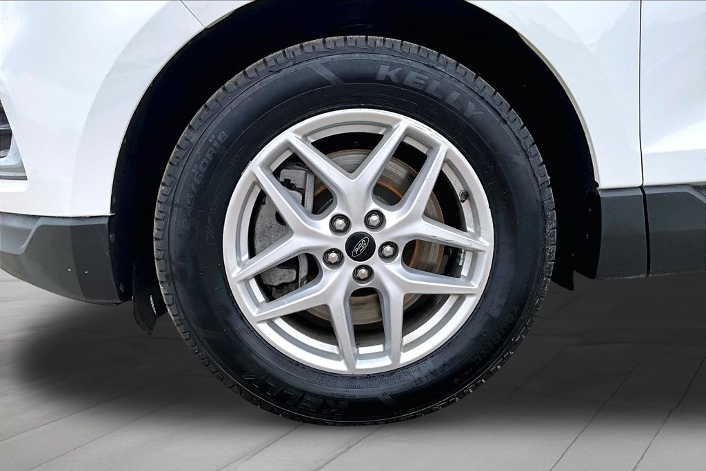 Used 2023 Ford Edge SEL AWD/4WD image 9