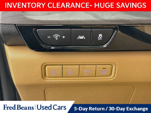Used 2024 Kia Carnival EX FWD image 15
