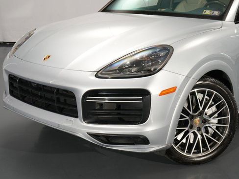 Used 2019 Porsche Cayenne Turbo AWD/4WD image 5
