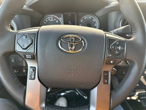 Used 2020 Toyota Tacoma TRD Sport w/ Technology Package AWD/4WD image 36
