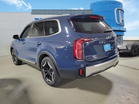 Used 2023 Kia Telluride S AWD/4WD image 4