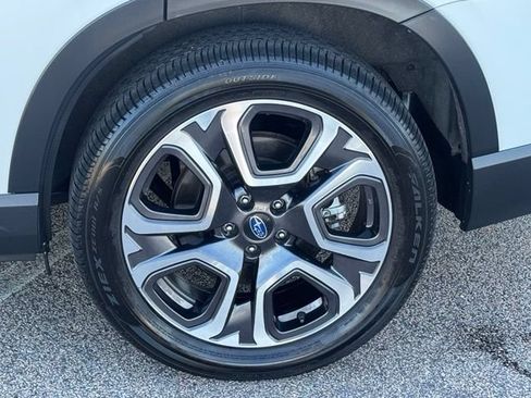 Used 2023 Subaru Ascent Limited w/ Technology Package AWD/4WD image 5