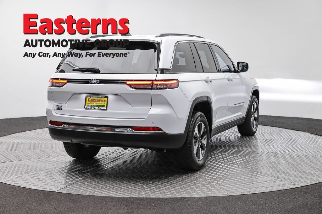 Used 2023 Jeep Grand Cherokee 4WD 4xe image 7