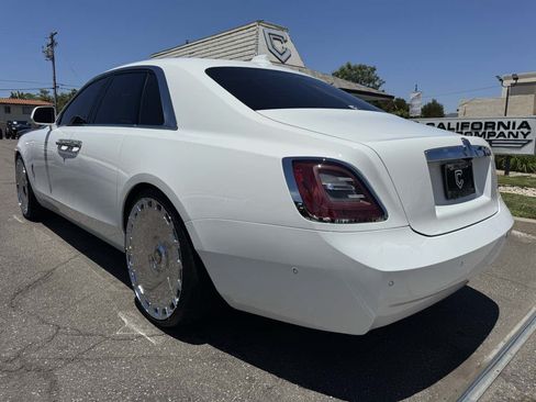 Used 2022 Rolls-Royce Ghost w/ Ghost Package AWD/4WD image 4