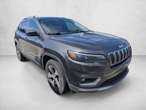 Used 2019 Jeep Cherokee Limited AWD/4WD image 5