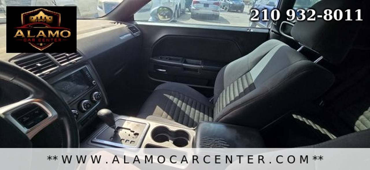 Used 2014 Dodge Challenger SXT RWD image 24