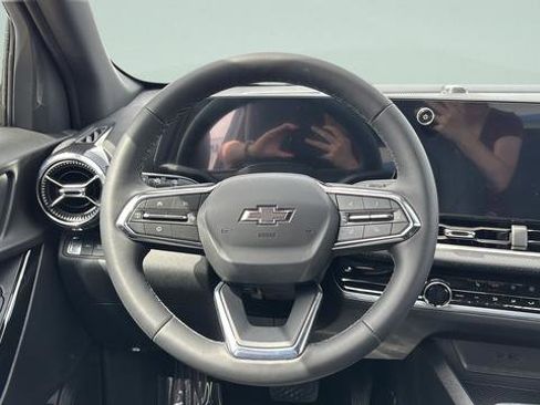 New 2026 Chevrolet Equinox LT AWD/4WD image 13