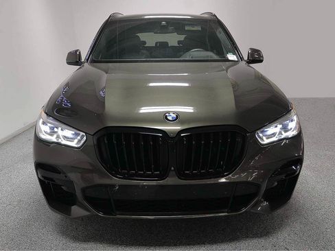 Used 2022 BMW X5 sDrive40i w/ M Sport Package RWD image 2