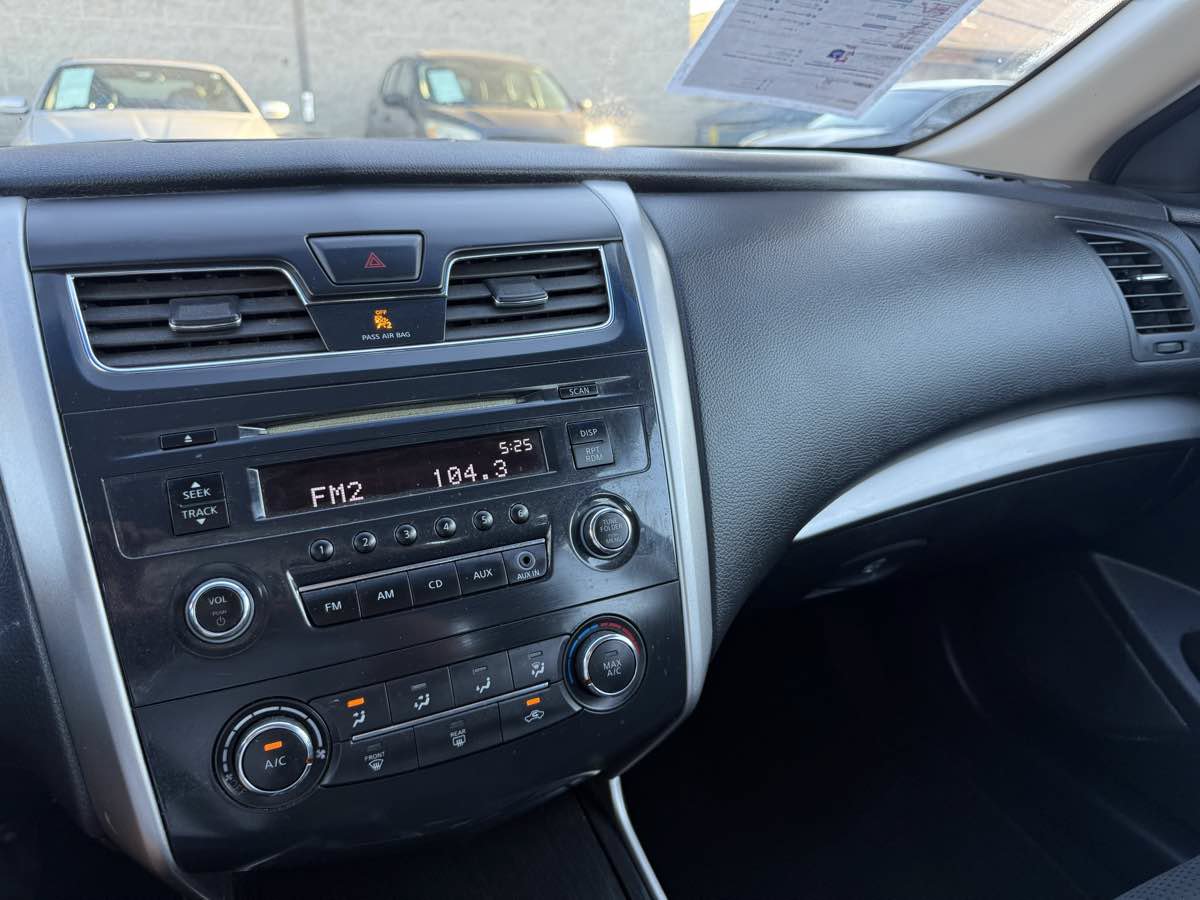 Used 2014 Nissan Altima 2.5 S FWD image 34
