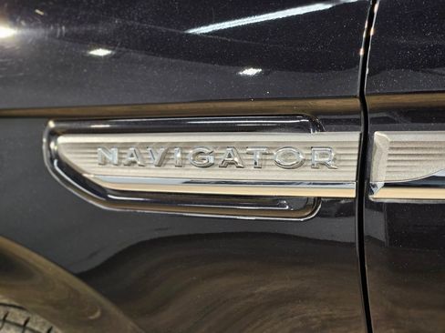 Used 2024 Lincoln Navigator Reserve image 39