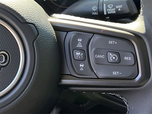 New 2025 Jeep Gladiator Sport image 25