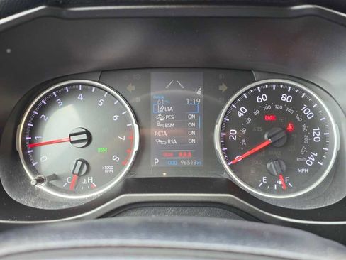 Used 2019 Toyota RAV4 XLE w/ Carpet Mat Package image 27