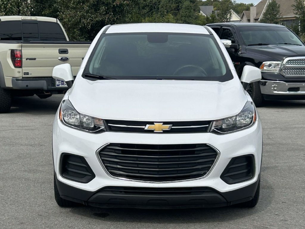 Used 2020 Chevrolet Trax LS w/ Tint and Cruise Package FWD image 2