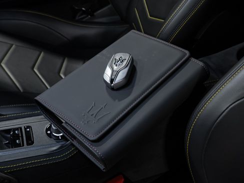 Used 2022 Maserati MC20 Coupe RWD image 82