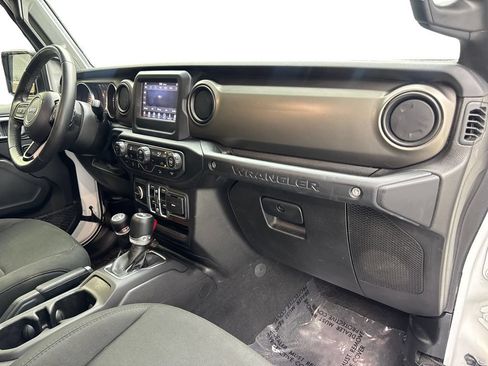 Used 2019 Jeep Wrangler Unlimited Sport S AWD/4WD image 50