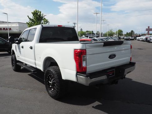 Used 2018 Ford F250 XLT AWD/4WD image 5