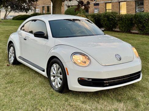 Used 2016 Volkswagen Beetle 1.8T S image 3