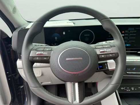 Used 2025 Hyundai Kona SEL FWD image 20