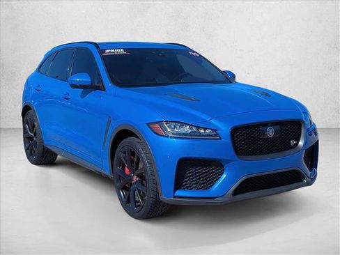 Used 2019 Jaguar F-PACE SVR image 3