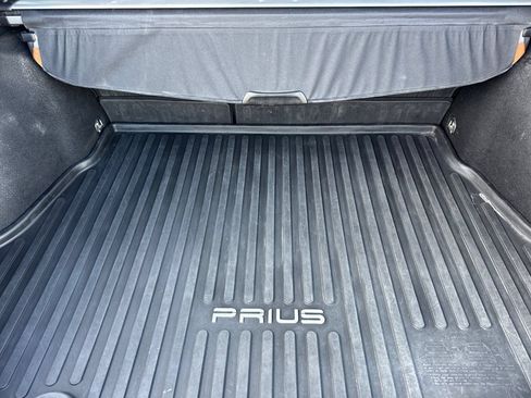 Used 2021 Toyota Prius XLE AWD/4WD image 15