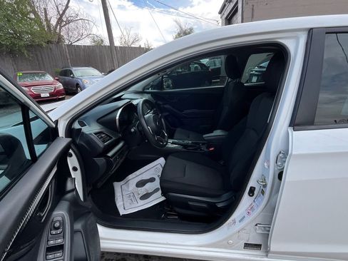 Used 2018 Subaru Impreza 2.0i Premium w/ Eyesight & BSD & Rcta AWD/4WD image 18