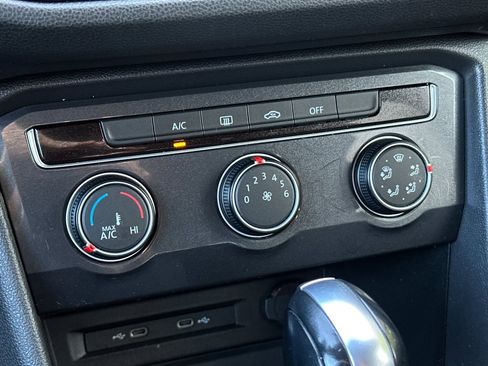 Used 2021 Volkswagen Tiguan S image 21