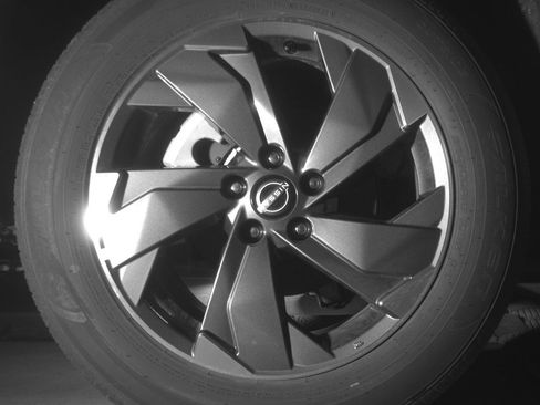 Used 2025 Nissan Rogue SV image 15