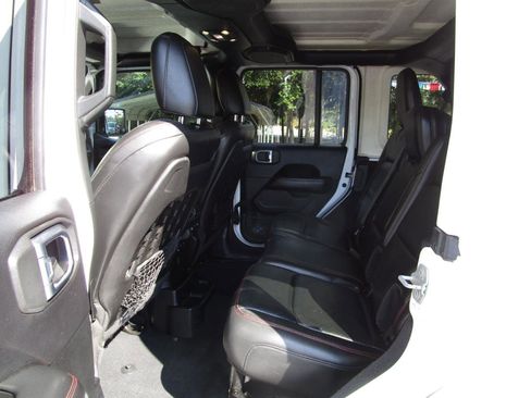 Used 2019 Jeep Wrangler Unlimited Rubicon w/ Dual Top Group AWD/4WD image 22
