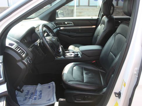 Used 2019 Ford Explorer Sport w/ Equipment Group 401A AWD/4WD image 22