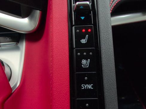 Used 2025 Chevrolet Corvette 2LT w/ Z51 Performance Package image 25