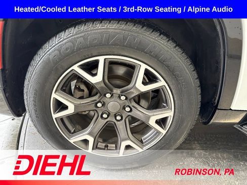Used 2024 Jeep Wagoneer Series III AWD/4WD image 9