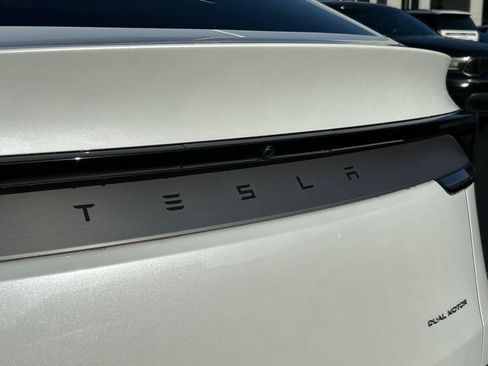 Used 2026 Tesla Model Y AWD image 5