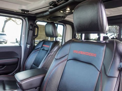 Used 2021 Jeep Gladiator Rubicon image 25