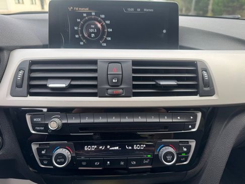 Used 2016 BMW 320i xDrive Sedan image 13