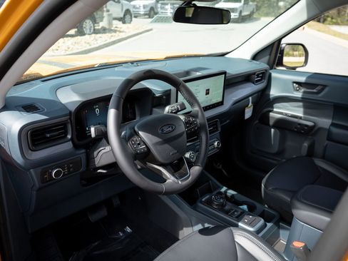 New 2026 Ford Maverick Lariat w/ Black Appearance Package AWD/4WD image 13