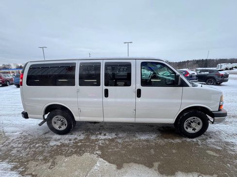 Used 2012 Chevrolet Express 2500 LT w/ LT Preferred Equipment Group image 21