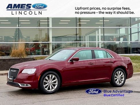 Used 2017 Chrysler 300 Limited w/ Value Package image 1
