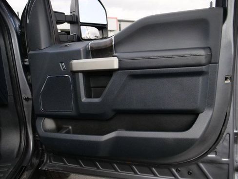 Used 2022 Ford F350 Lariat w/ Black Appearance Package image 44