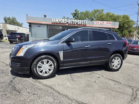 Used 2015 Cadillac SRX Luxury FWD image 2