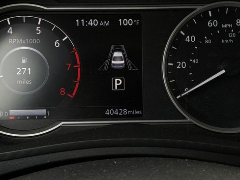 Used 2025 Nissan Versa SV FWD image 37