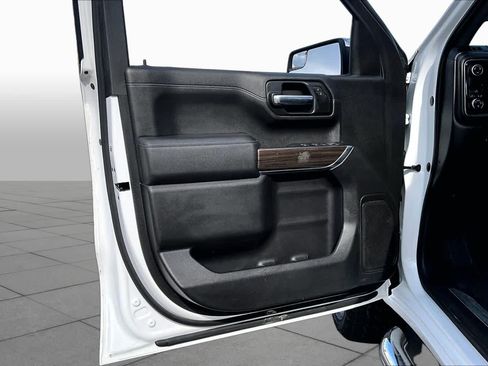 Used 2019 Chevrolet Silverado 1500 LT w/ Texas Edition RWD image 22