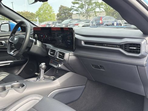 Used 2025 Ford Mustang Premium RWD image 16