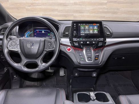 Used 2024 Honda Odyssey Sport image 2