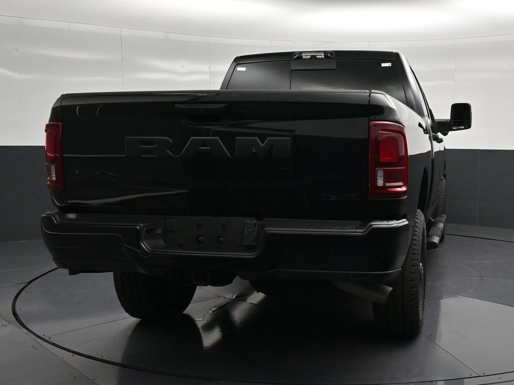 Used 2025 RAM 2500 Big Horn AWD/4WD image 2