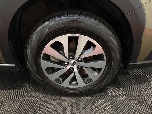 Used 2024 Subaru Outback Premium AWD/4WD image 19